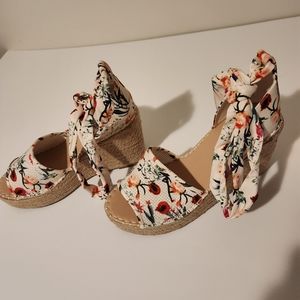 Wedges,ISL Abotanical floral